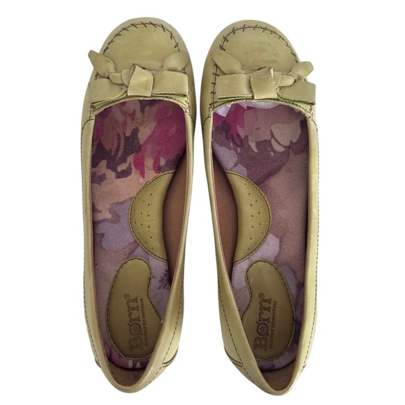 Born Green Leather Loafers with Bow Accent - Picture 2 of 11